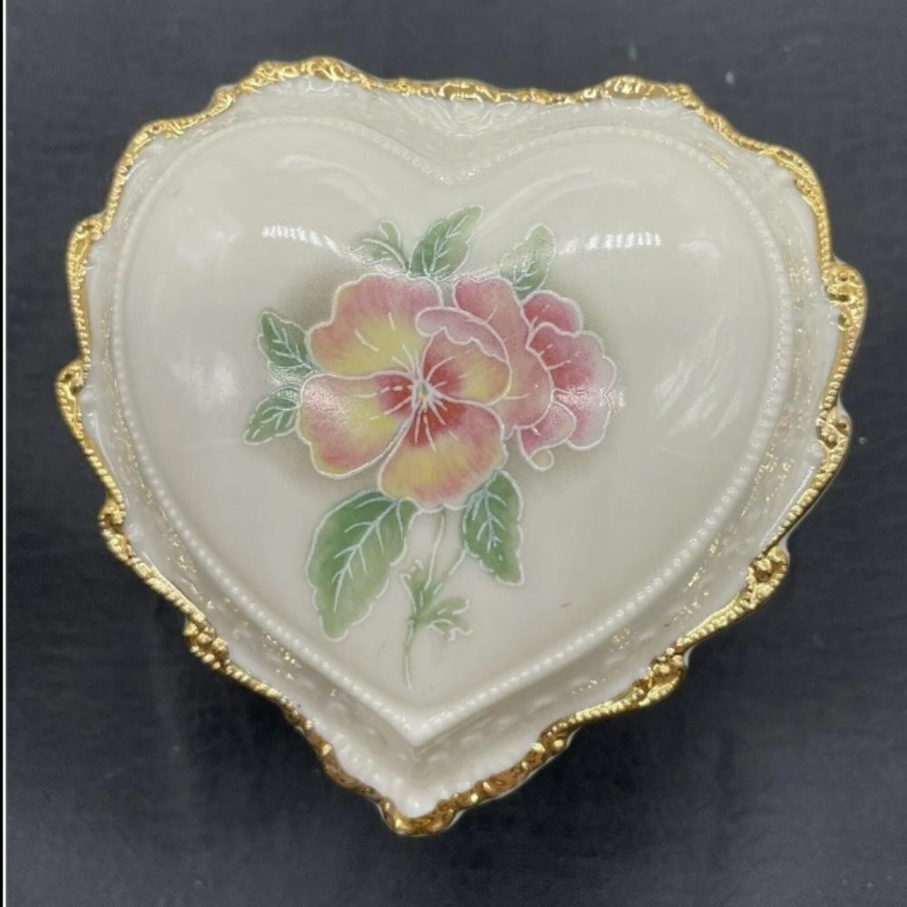 Heritage House "Celebration of Love" Porcelain Heart Shaped Music Trinket Box